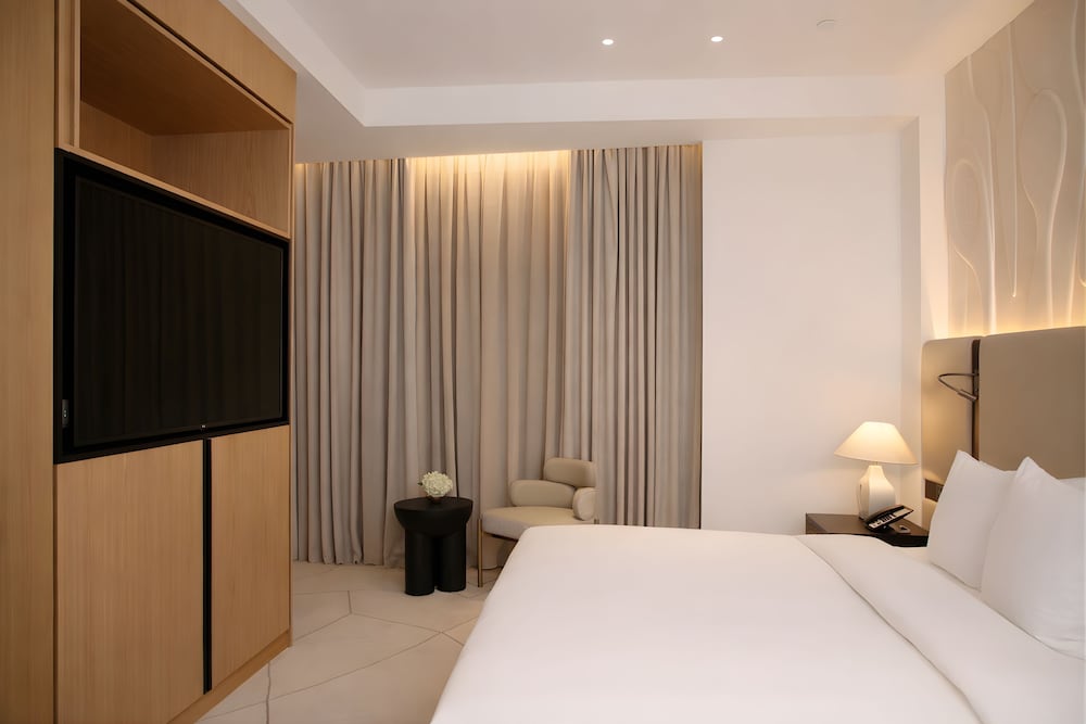 CITY, PREMIUM, EXECUTIVE, SUITE