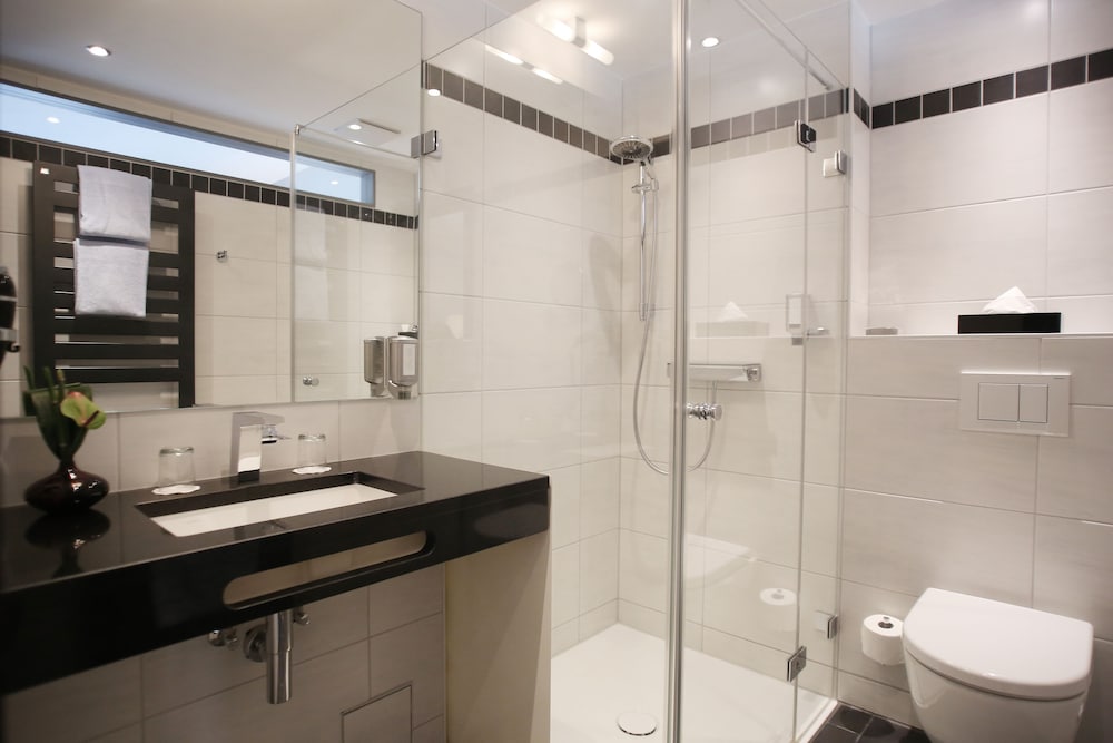 Schiller5 Hotel 36/44