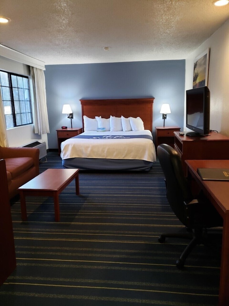 Days Inn by Wyndham Grand Junction 18/38