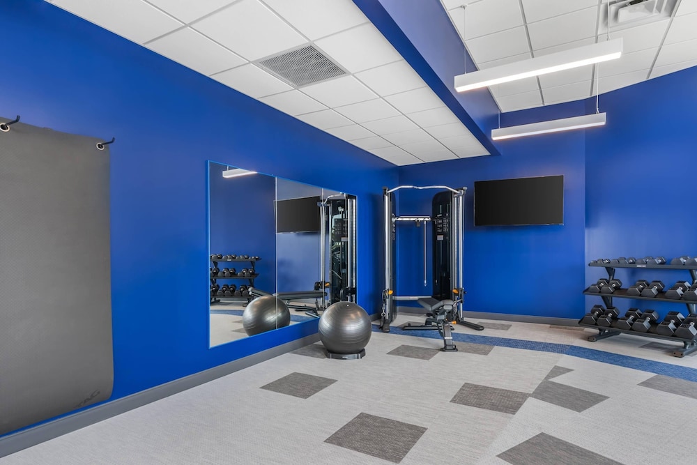 Comfort Inn & Suites Orlando Sanford Airport 27/54