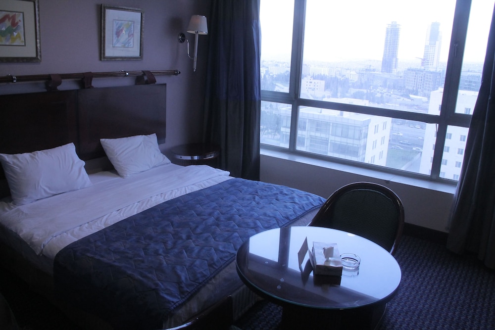 LE VENDOME HOTEL 16/47