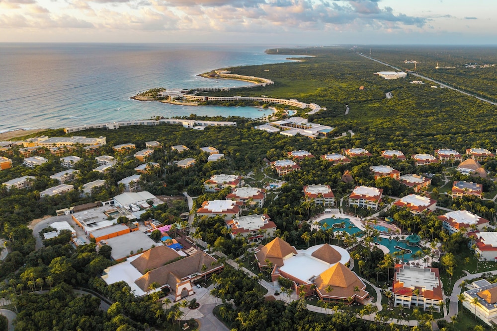 Bahia Principe Escape Tequila 65/71
