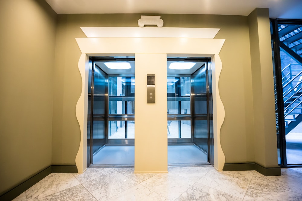 Brosse Garden Hotel 6/49