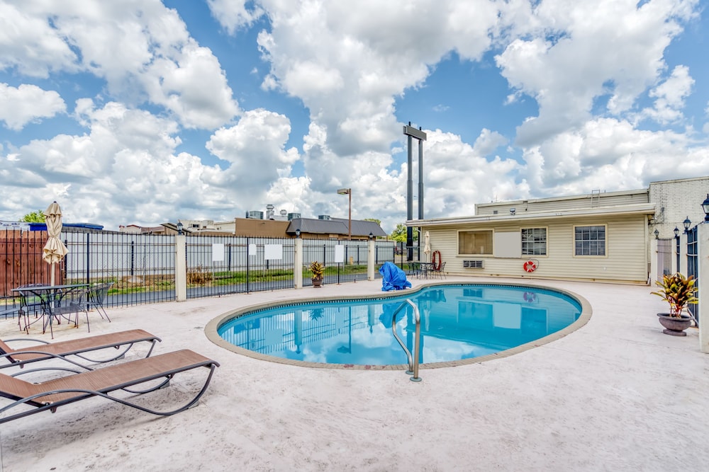 Hotel Alexandria LA - Hwy 165 7/46