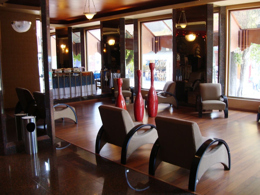 Hotel Cervantes 27/37