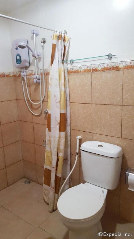 Suite, 1 Double and 1 Single Bed, Lola Itang Pension 4/4