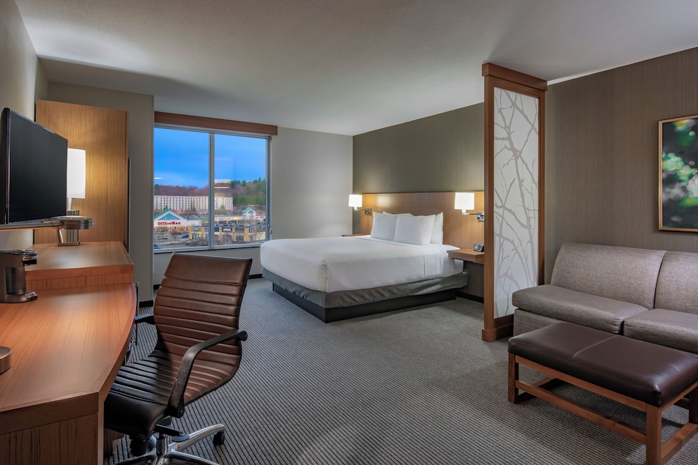 Hyatt Place Marlborough/Apex Center 8/64