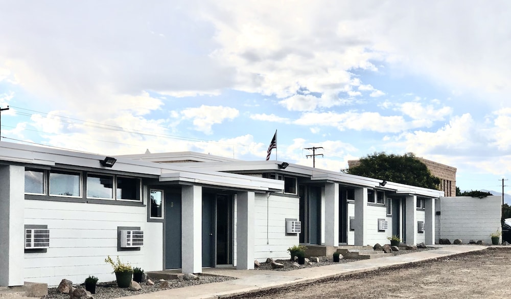 Blue Sage Inn & Suites 39/46