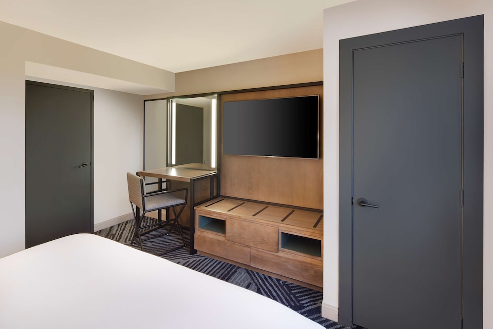 Embassy Suites by Hilton San Rafael at Marin Center 21/64
