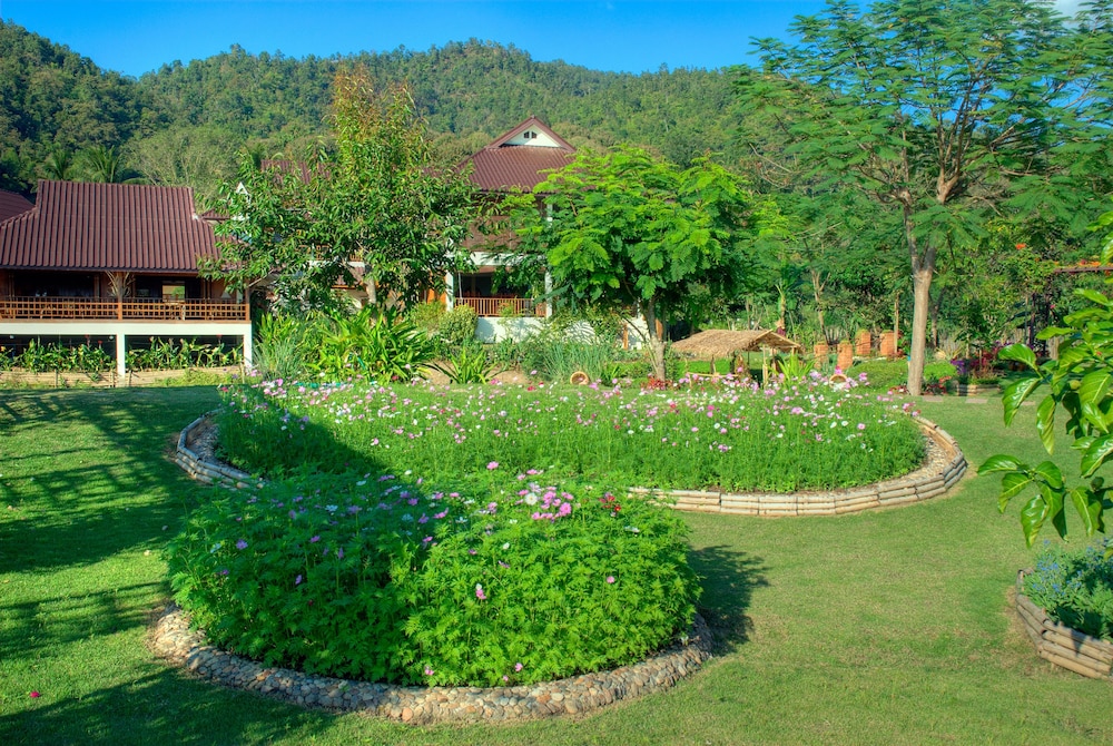 Maekok River Village Resort 33/55
