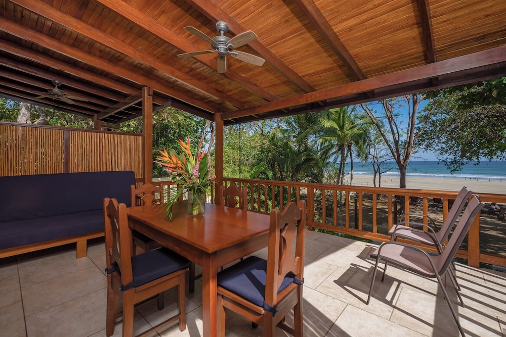 The Coast Beachfront Hotel 36/50