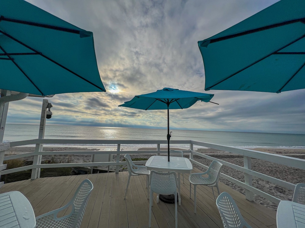 Pearl Beach Inn 43/54
