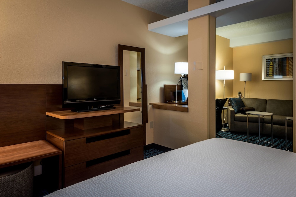Fairfield Inn By Marriott Savannah I 95 South 10/24