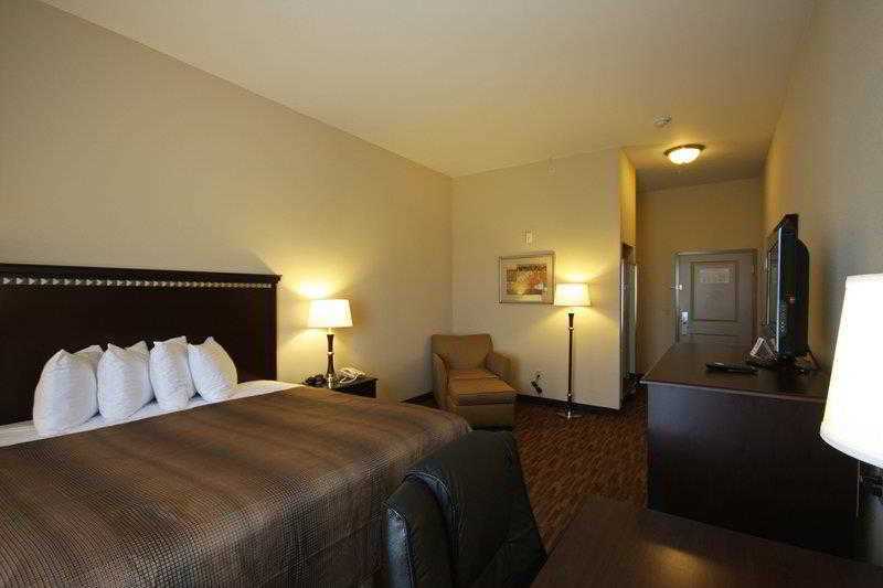 Super 8 by Wyndham Natchez 6/28