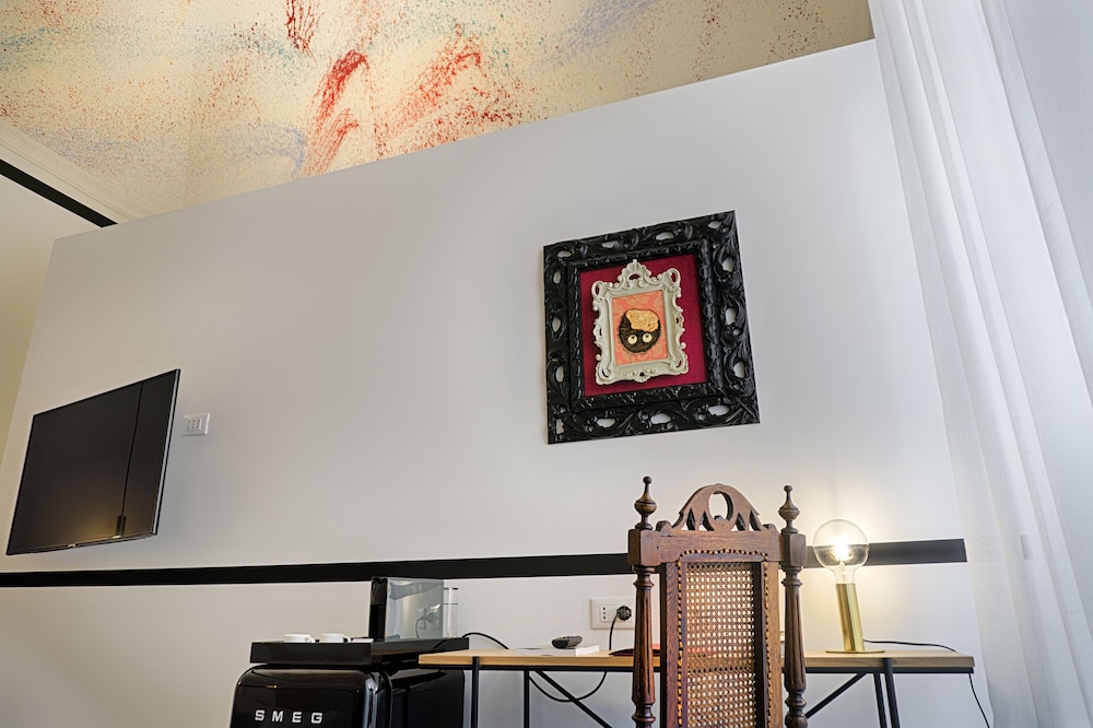 A.D.1768 Boutique Hotel 40/50