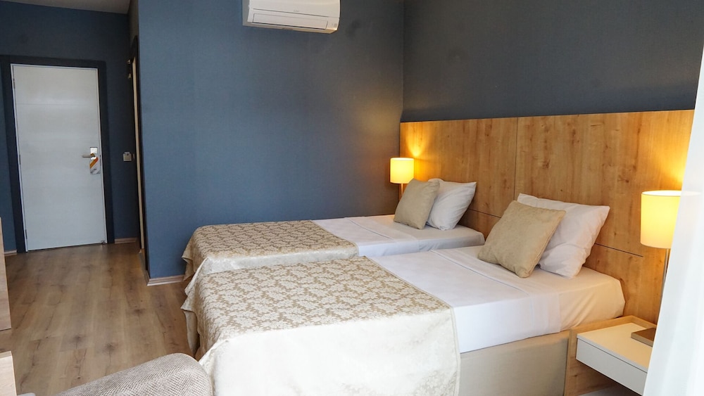 Tokay Hotel 23/50