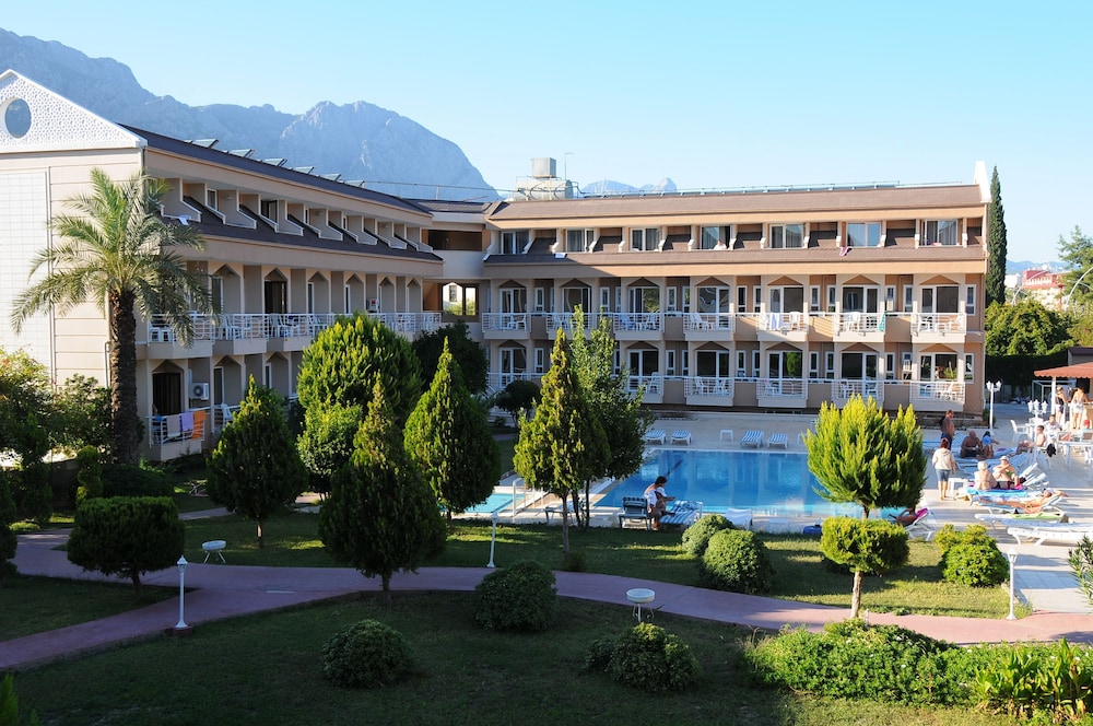 Ares Dream Hotel in KEMER