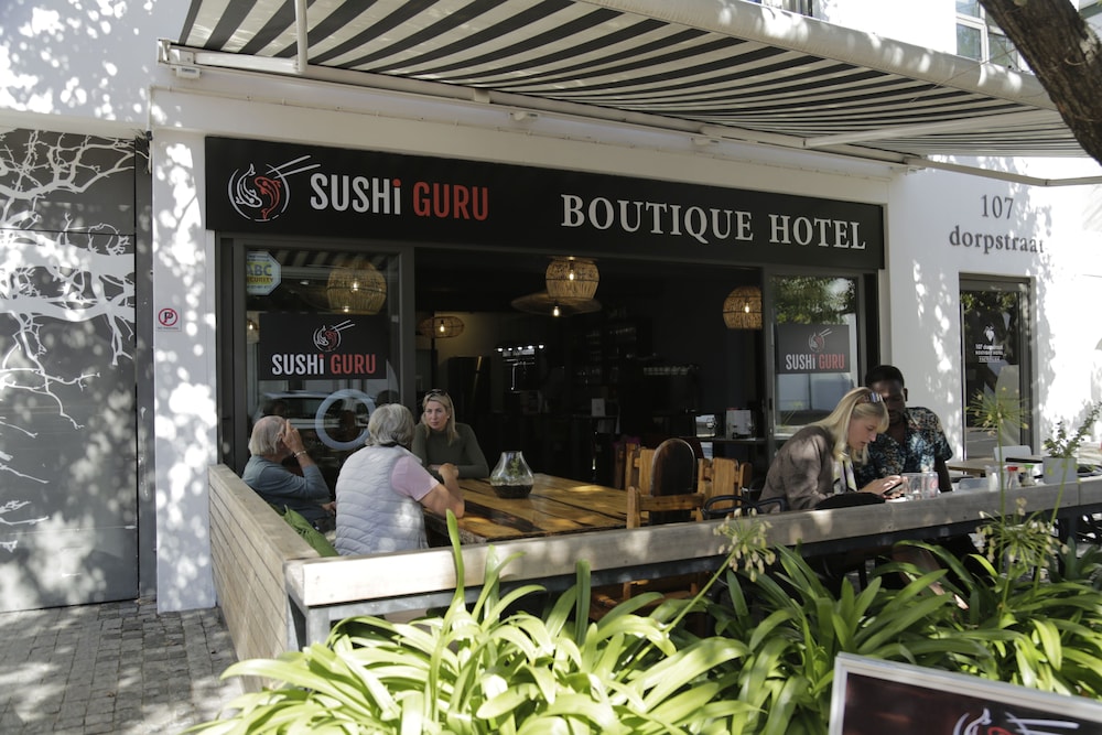 107 Dorpstraat Boutique Hotel 6/70