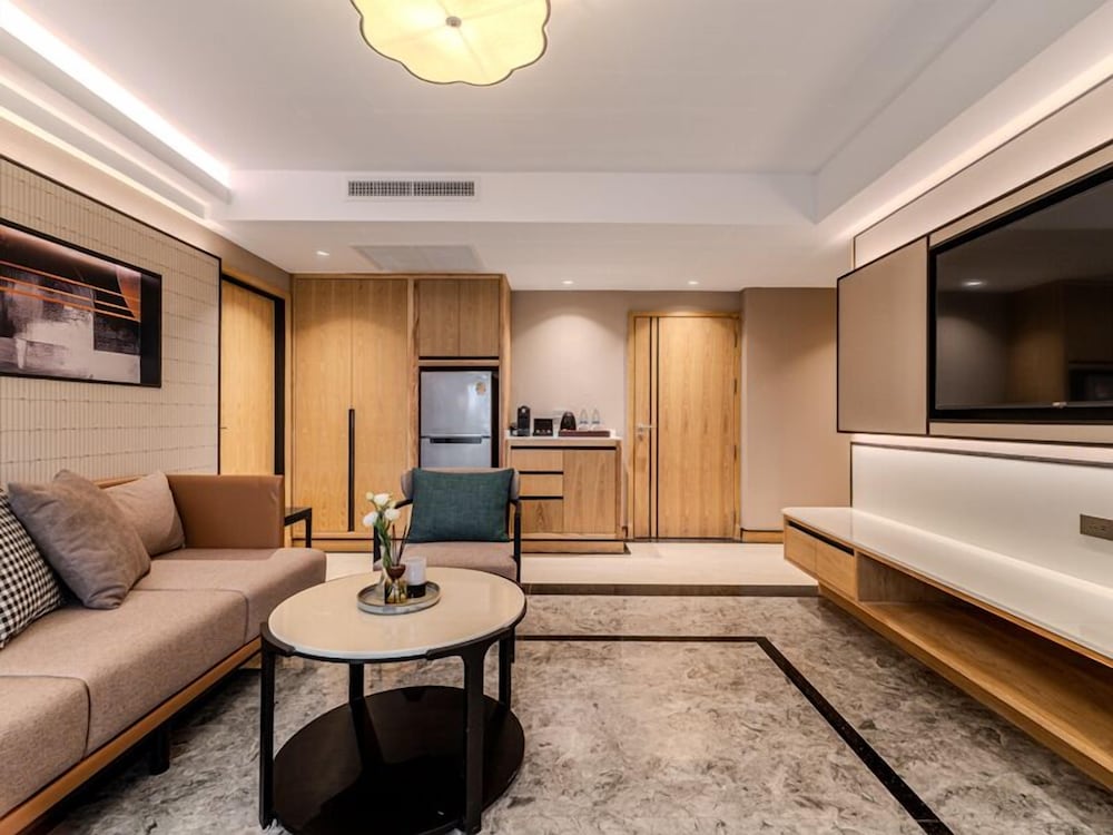 Court Wing Hotel Sukhumvit Bangkok 35/54