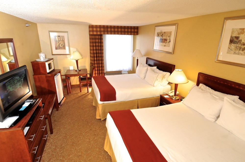 Holiday Inn Express Suites St Louis West Fenton 24/65