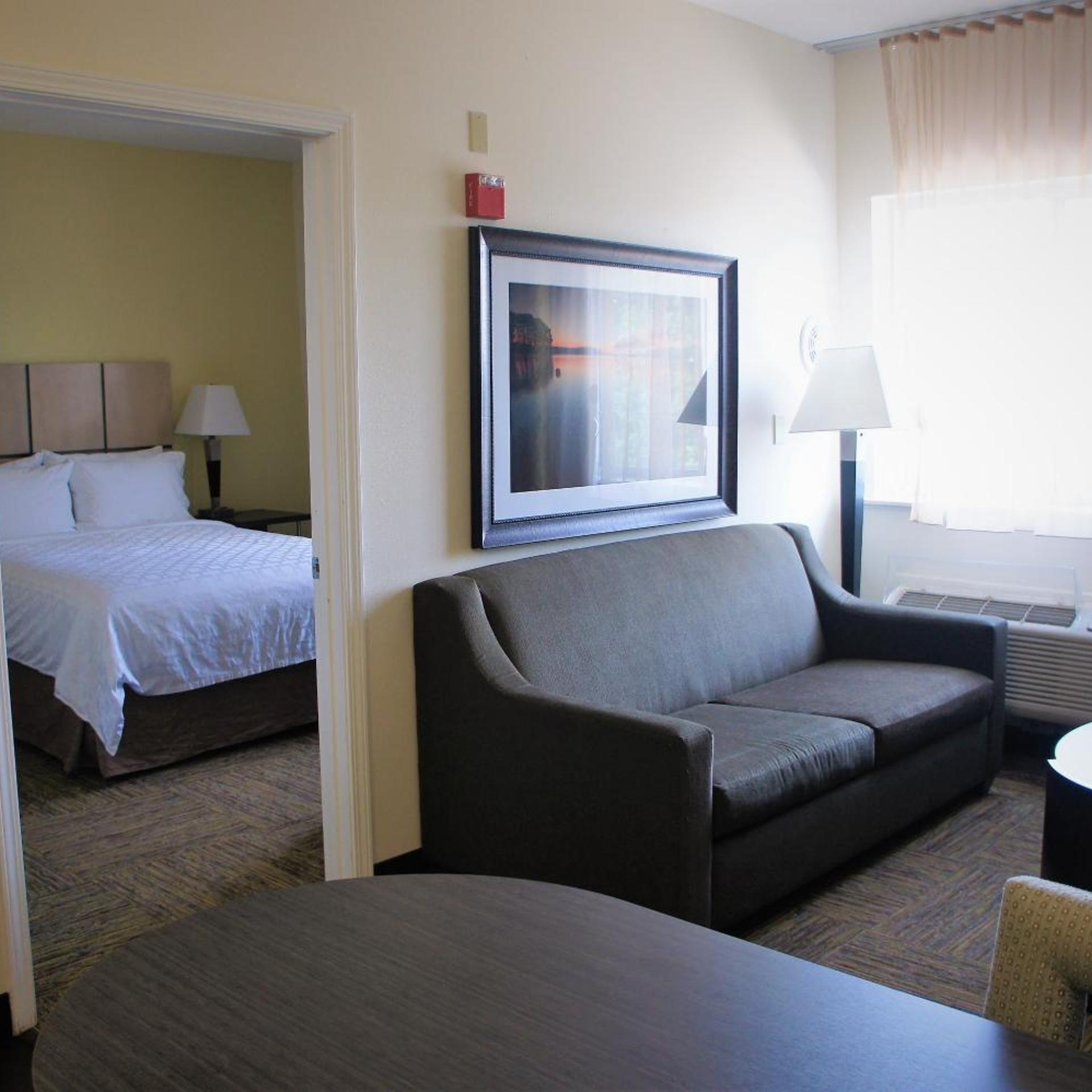 1 Bedroom, Suite, Queen Bed, Sofa