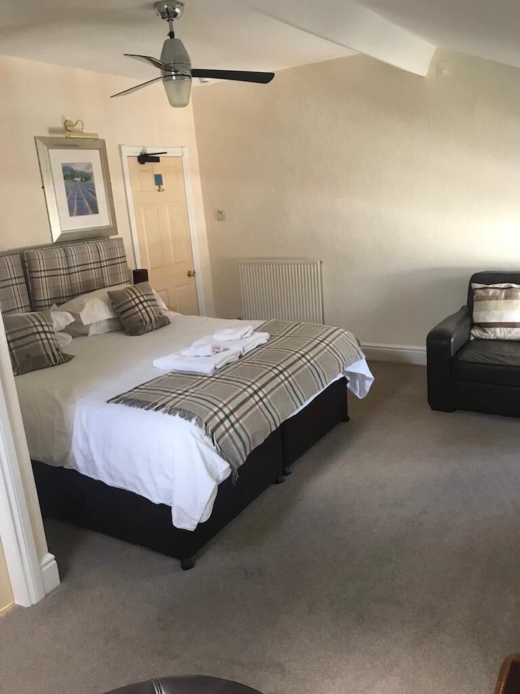 Ba Ba Guest House 8/26