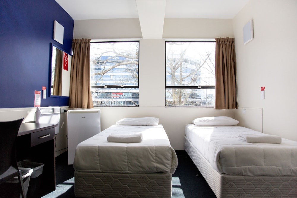 YMCA Hostel 23/68