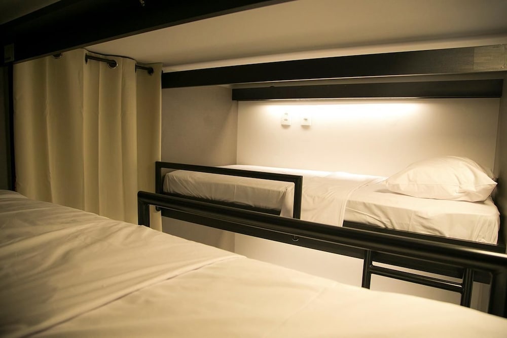 Ipanema Beach Hostel 6/64