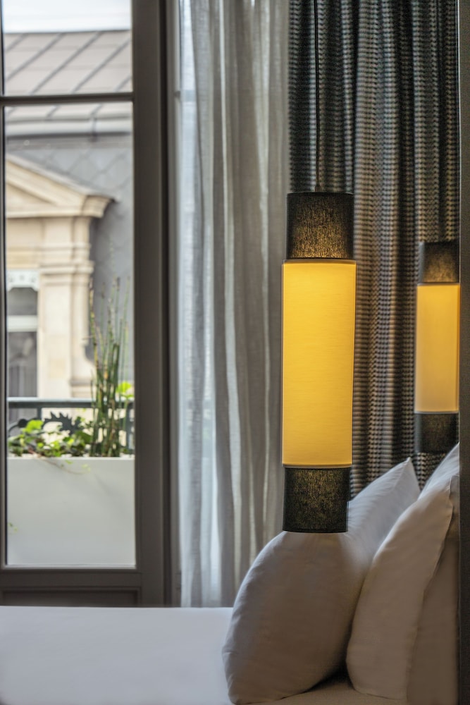 Hotel Flanelles Paris 38/64