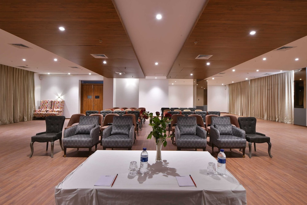 Palette - Hotel Royal Palace Morbi 39/50