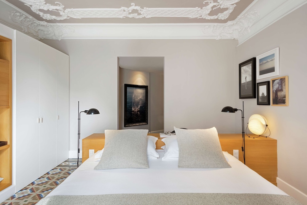 Alexandra Barcelona Hotel Curio Collection By Hilton 32/90