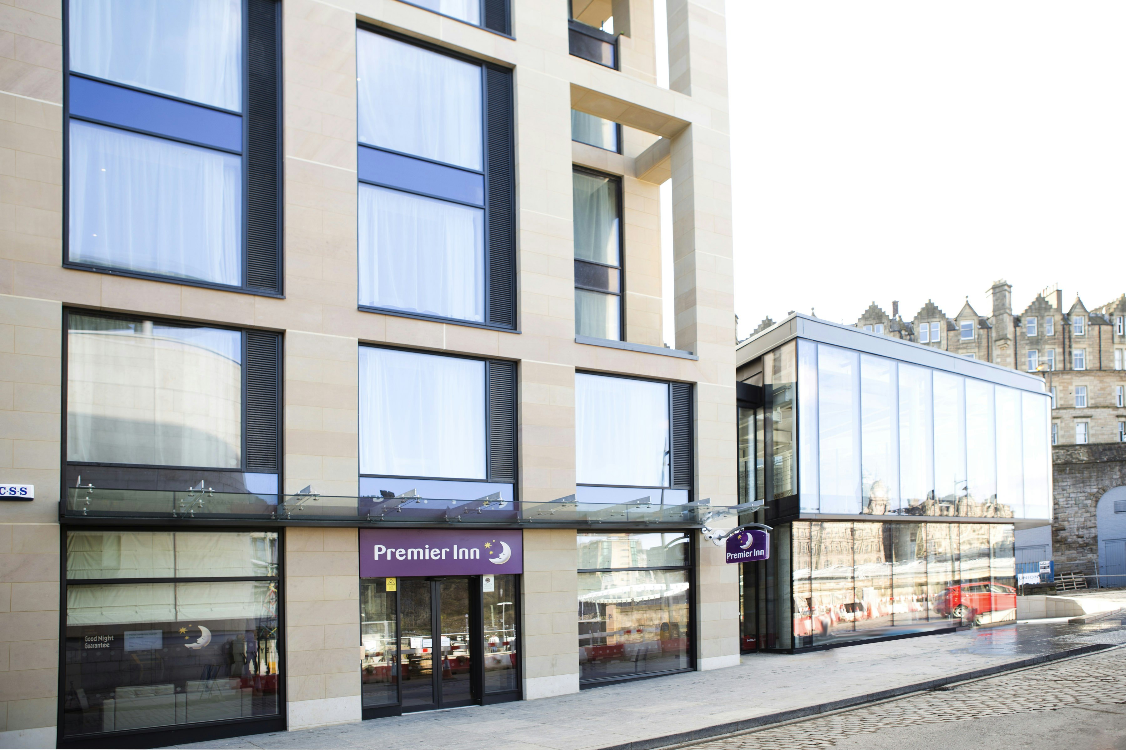 Premier Inn Edinburgh City Centre Royal Mile in EDINBURGH