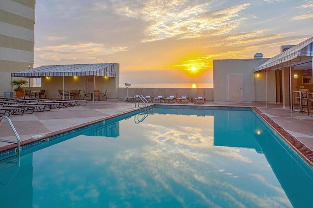 Beach Quarters Resort 19/50