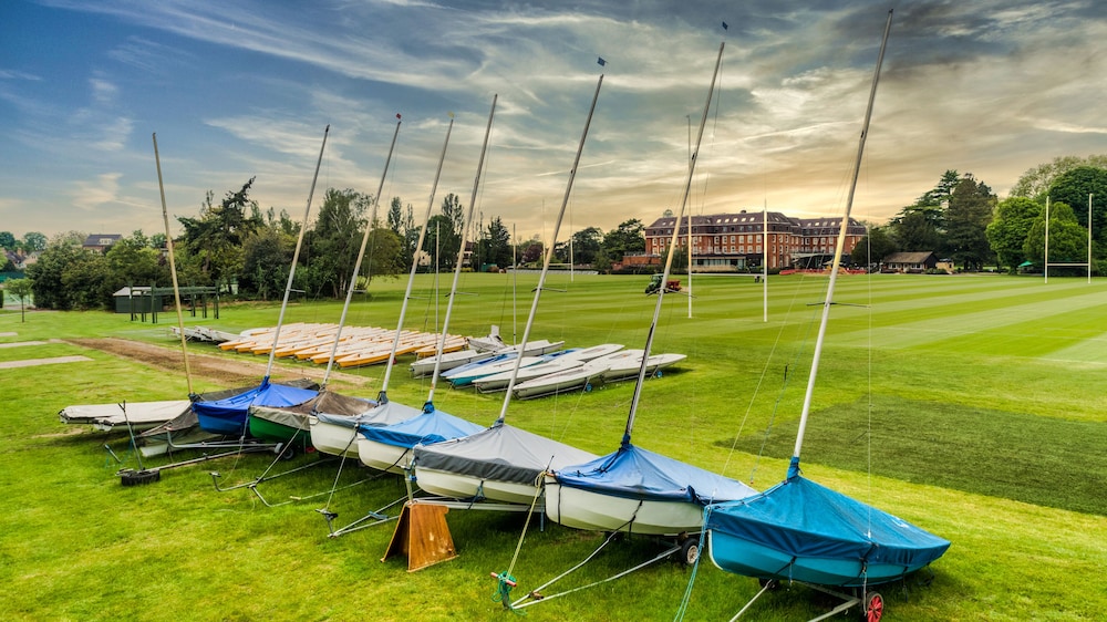 The Lensbury Resort 54/74