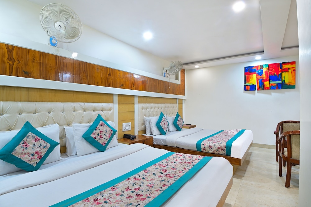 Hotel Glow Inn 35/50