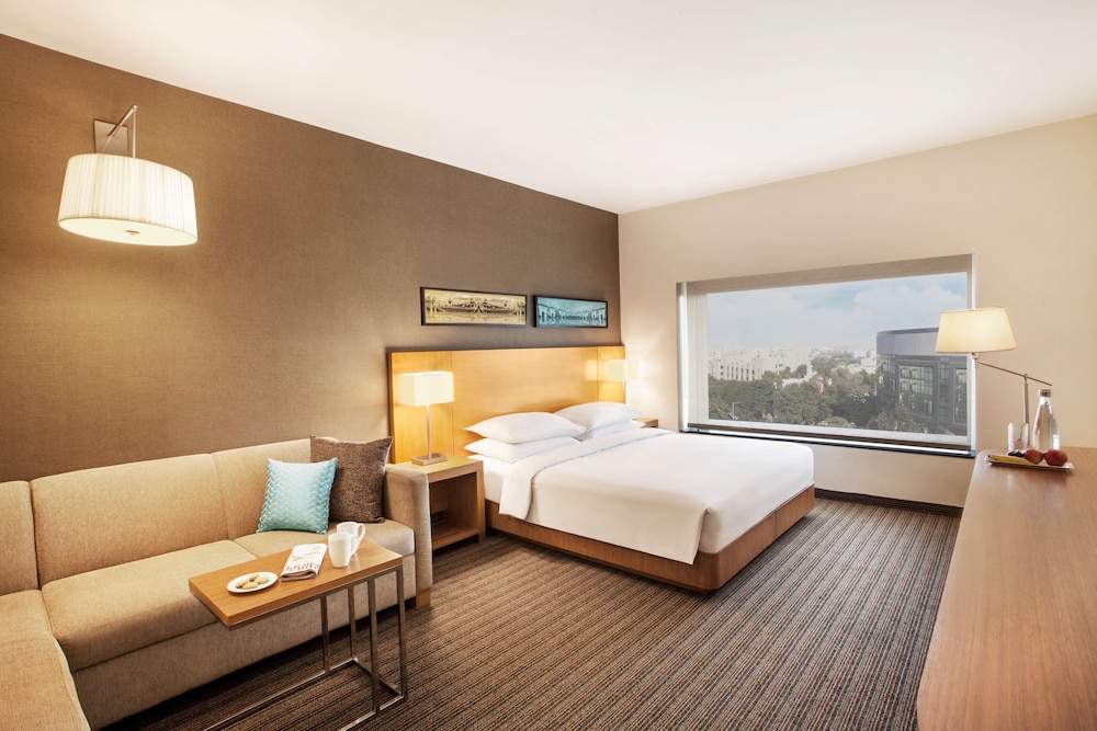 Hyatt Place Hyderabad Banjara Hills 13/54