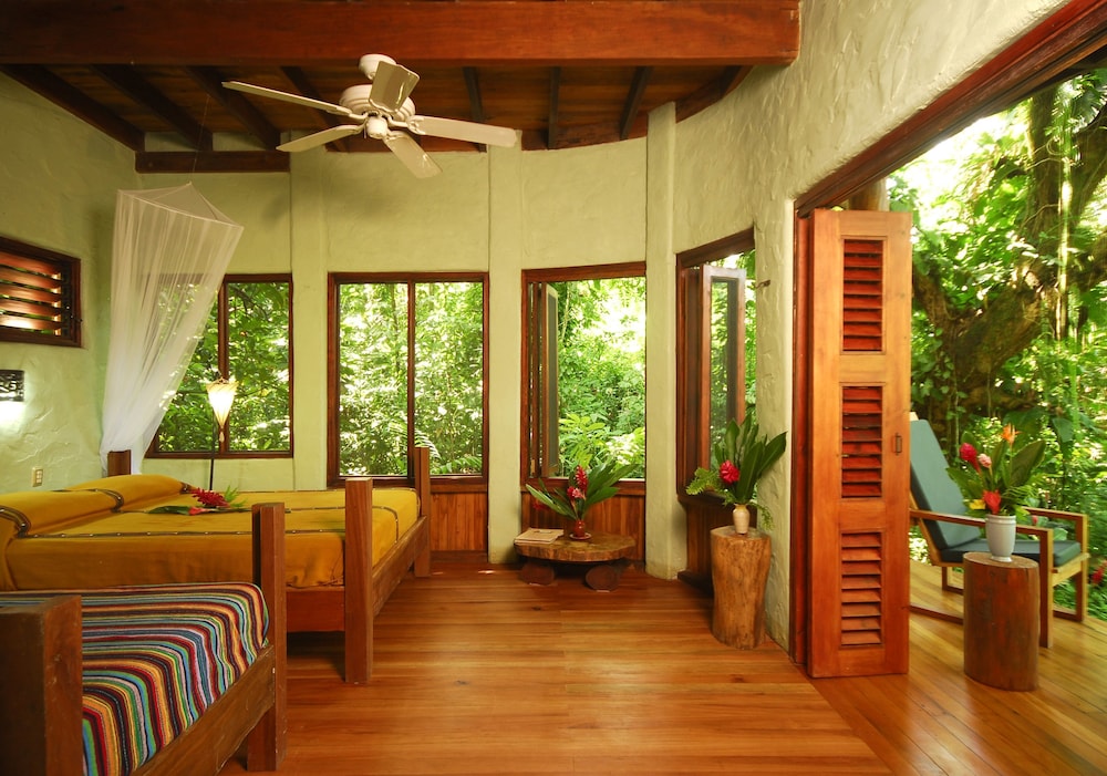 Playa Nicuesa Rainforest Lodge 11/32