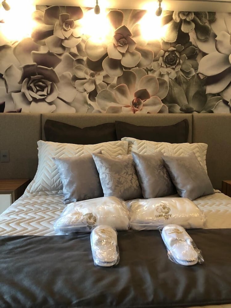 WEMBLEY INN HOTEL 21/35