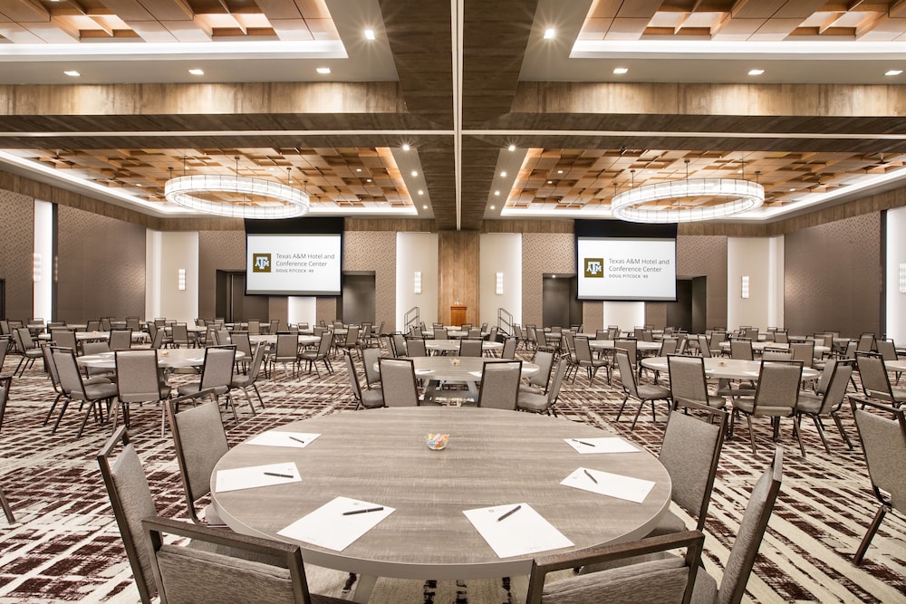 Texas A&M Hotel And Conference Center 52/63
