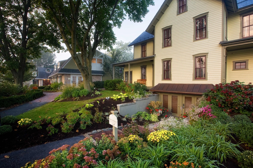 Inn At Leola Village 67/72
