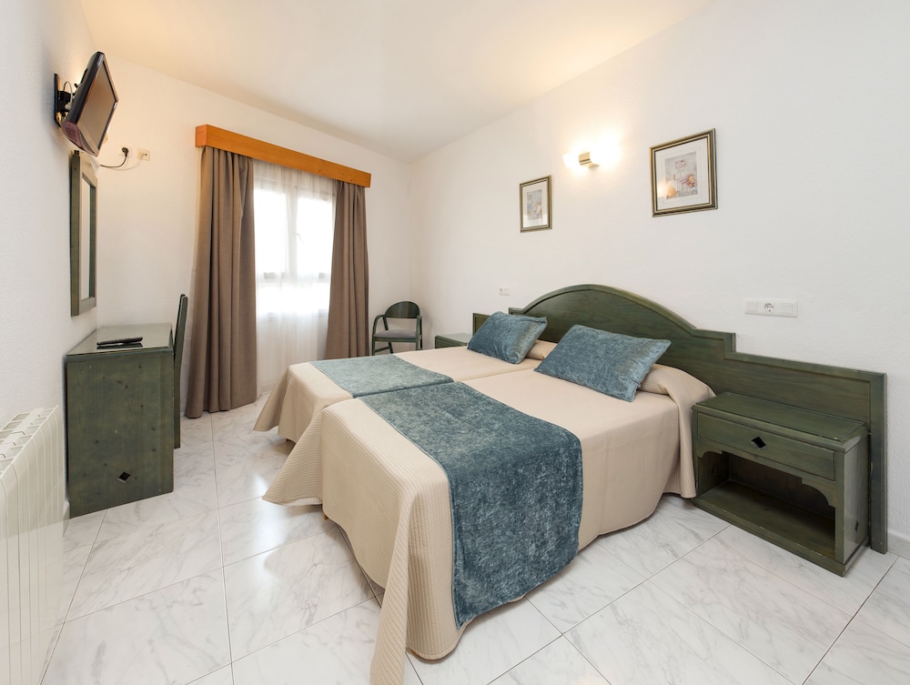 Hostal Mari 12/50