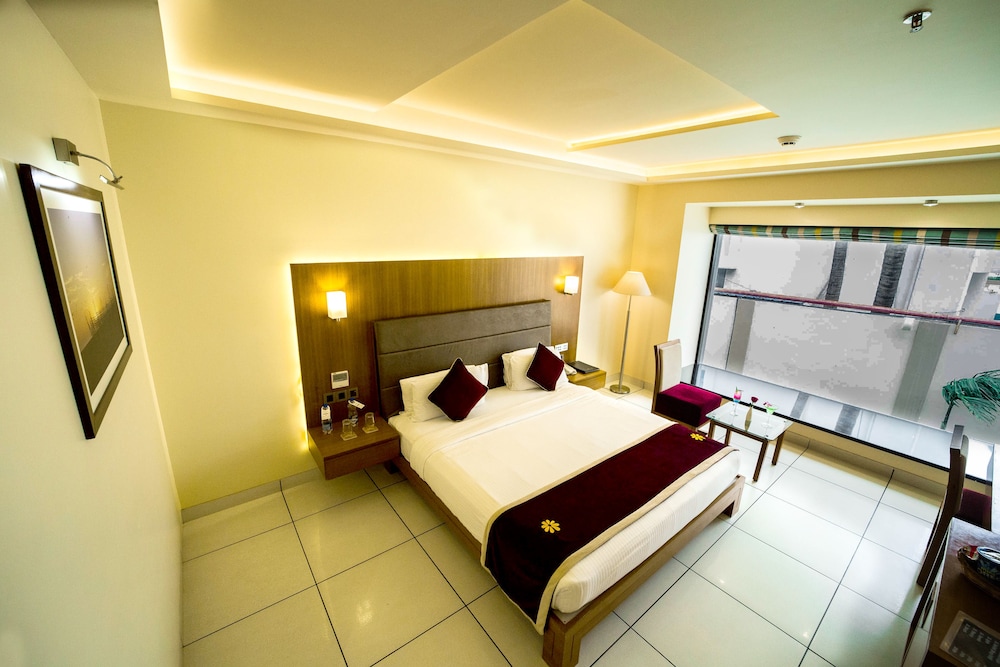 THE GOLD BEACH RESORT 8/41