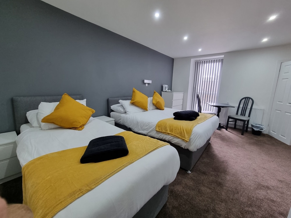 ROOM, TRIPLE
