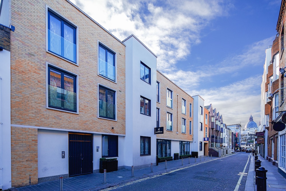 Cheval Knightsbridge 45/50