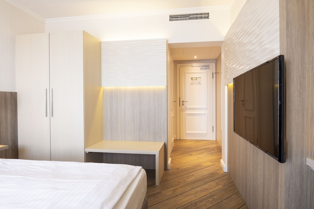 Hotel Vier Jahreszeiten Lubeck 15/50