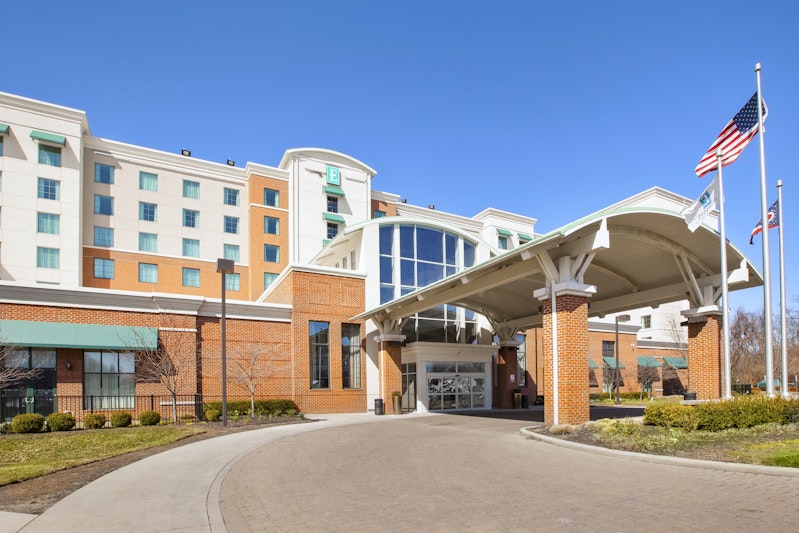 Embassy Suites Columbus - Airport 66/70
