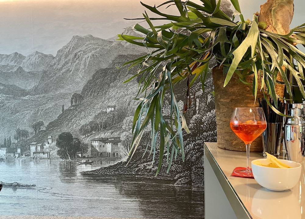 Hotel Lago 18/50
