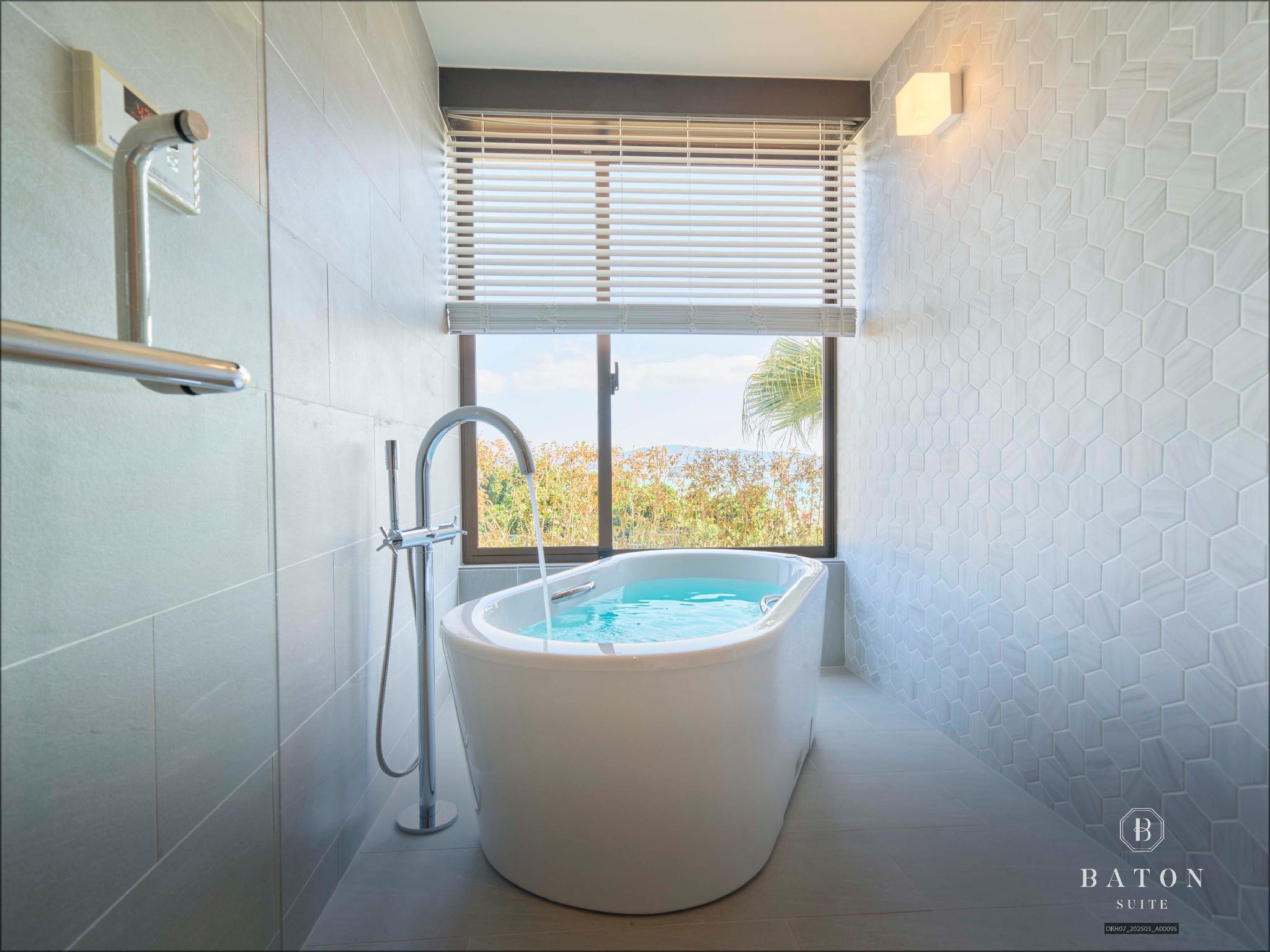Baton Suite Okinawa Kourijima 38/38