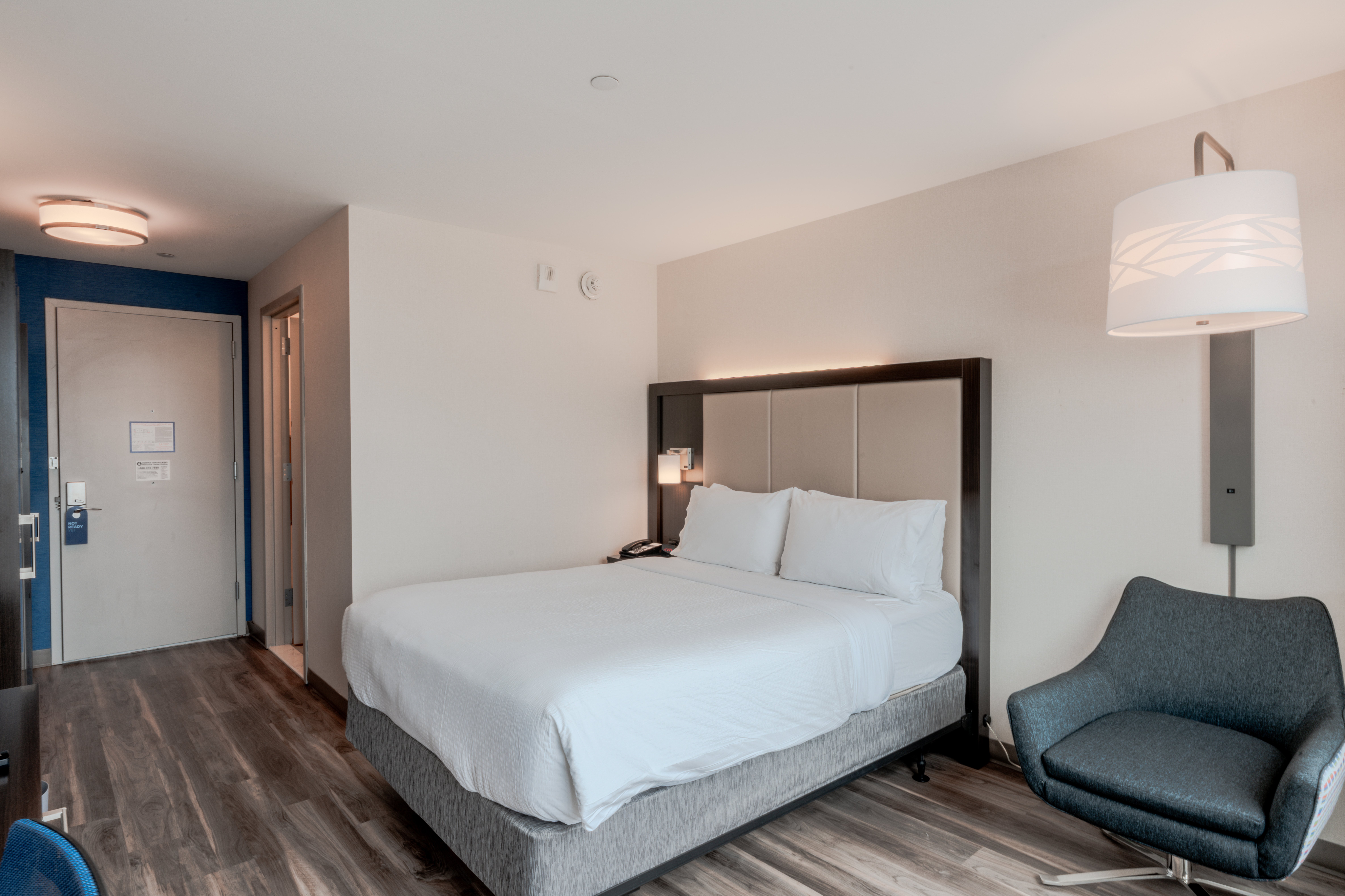 غرفة قياسية بسرير كوين، Holiday Inn Express Long Island City E New York, an IHG Hotel 3/3