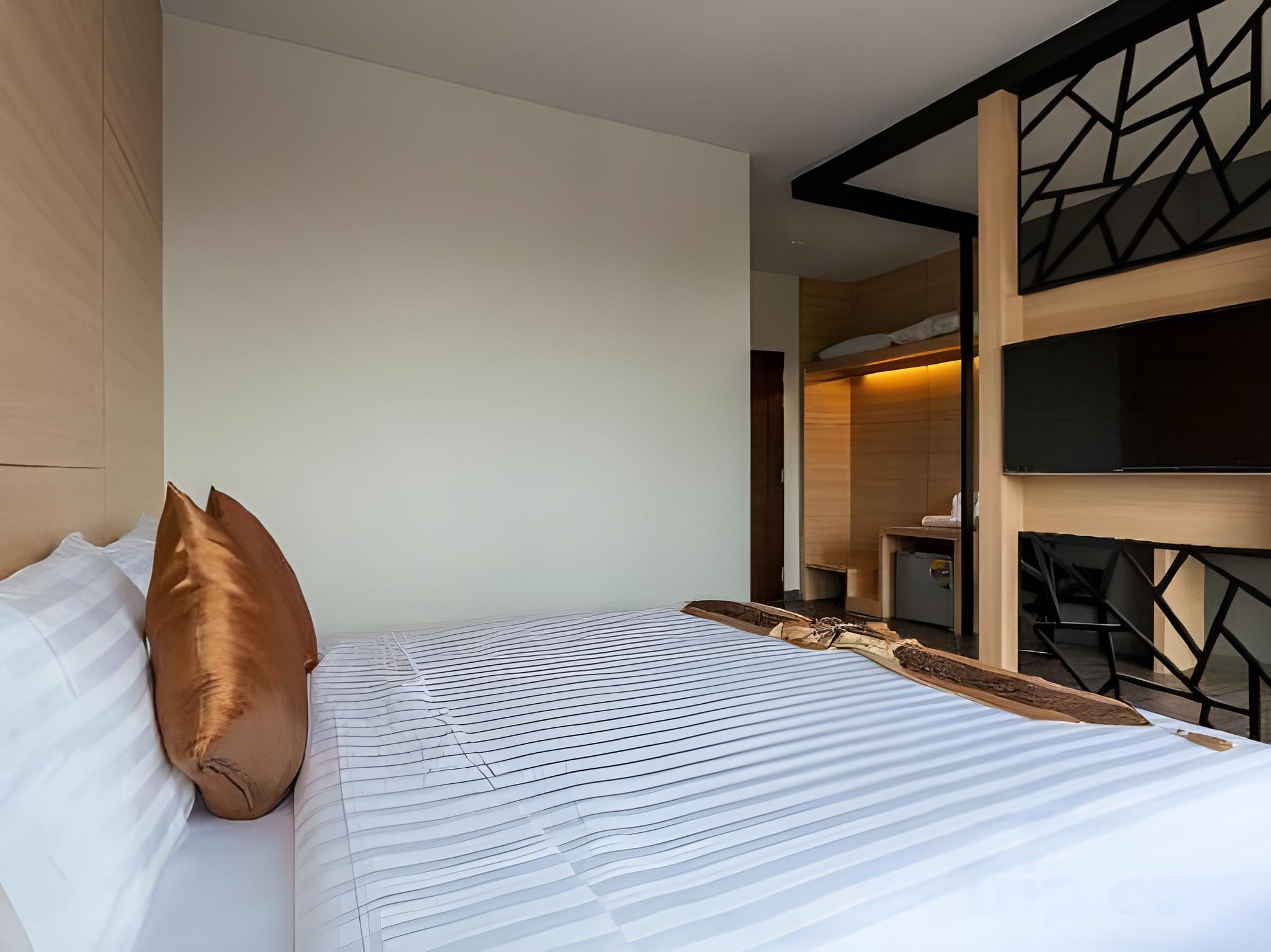 Br Grand Hotel 27/54